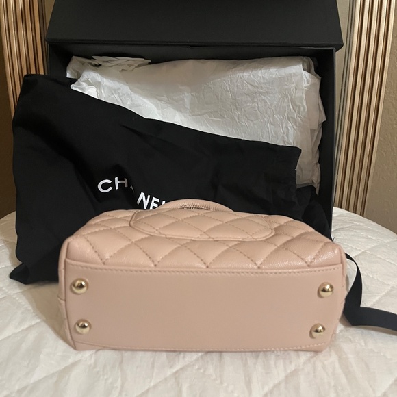 Chanel Extra Mini Pink Quilted Caviar Coco Handle - Picture 5 of 11